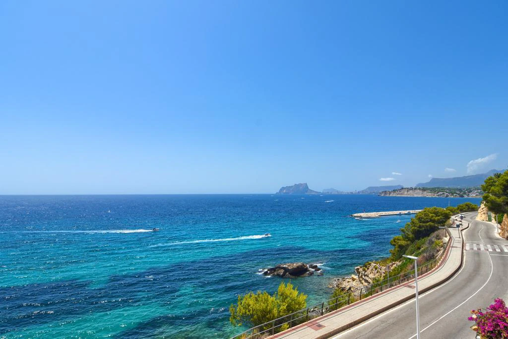 Unique Apartment in El Portet Moraira with Panoramic Sea Views