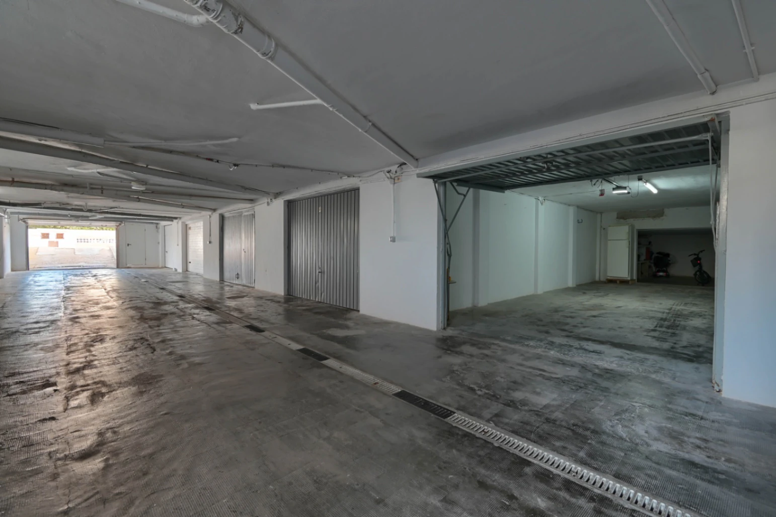 Vivienda frente al mar con garaje, terraza y 4 dormitorios