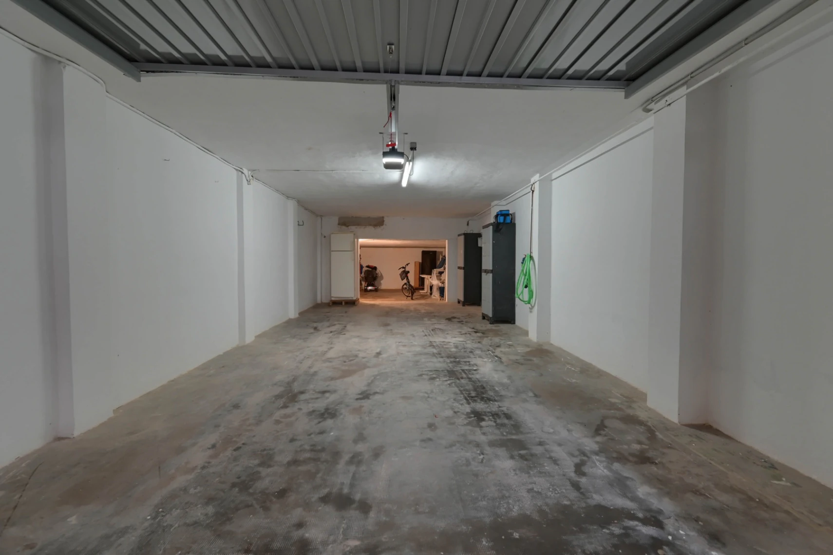Vivienda frente al mar con garaje, terraza y 4 dormitorios