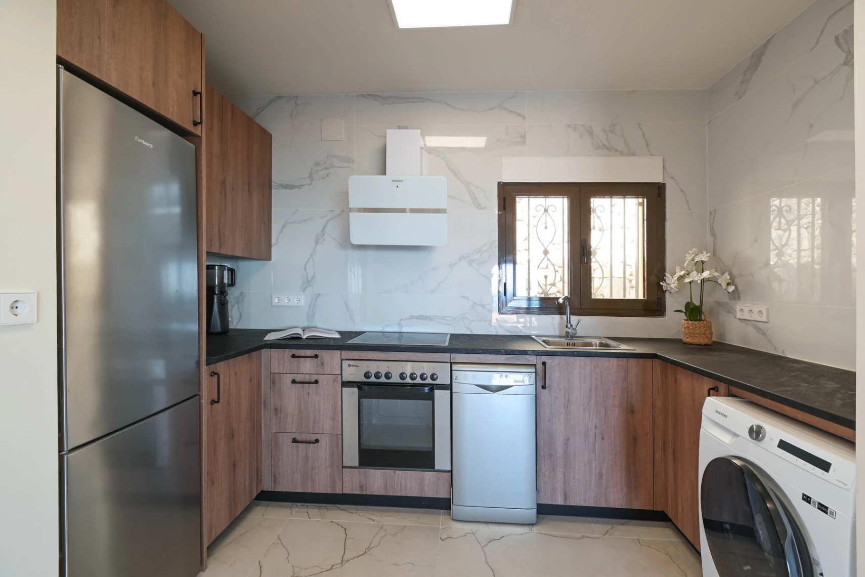 . DOS VILLAS +  APARTAMENTO DE INVITADOS . MORAIRA. VISTAS AL MAR