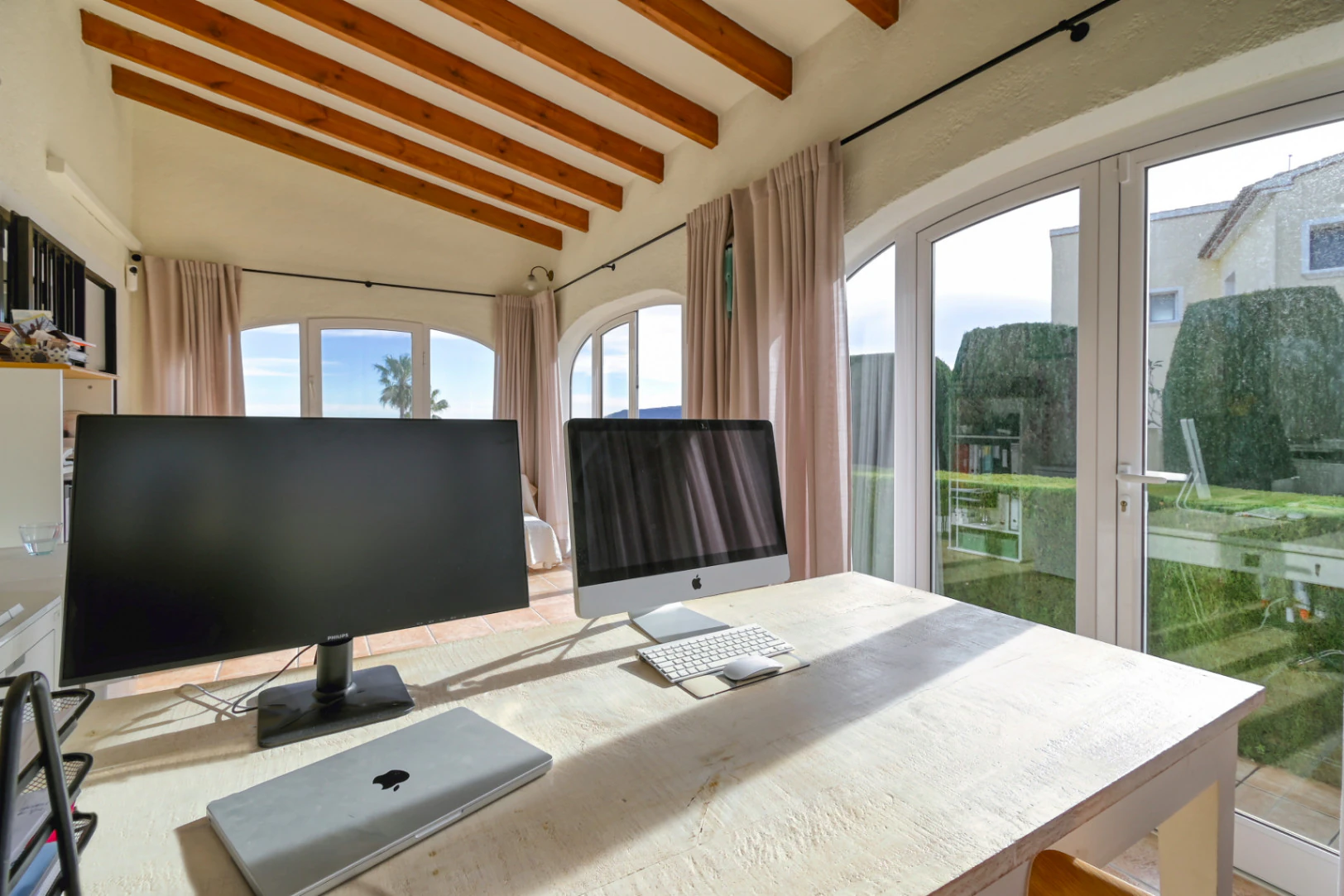 Villa en Benitachell con piscina, vistas al mar y energía solar