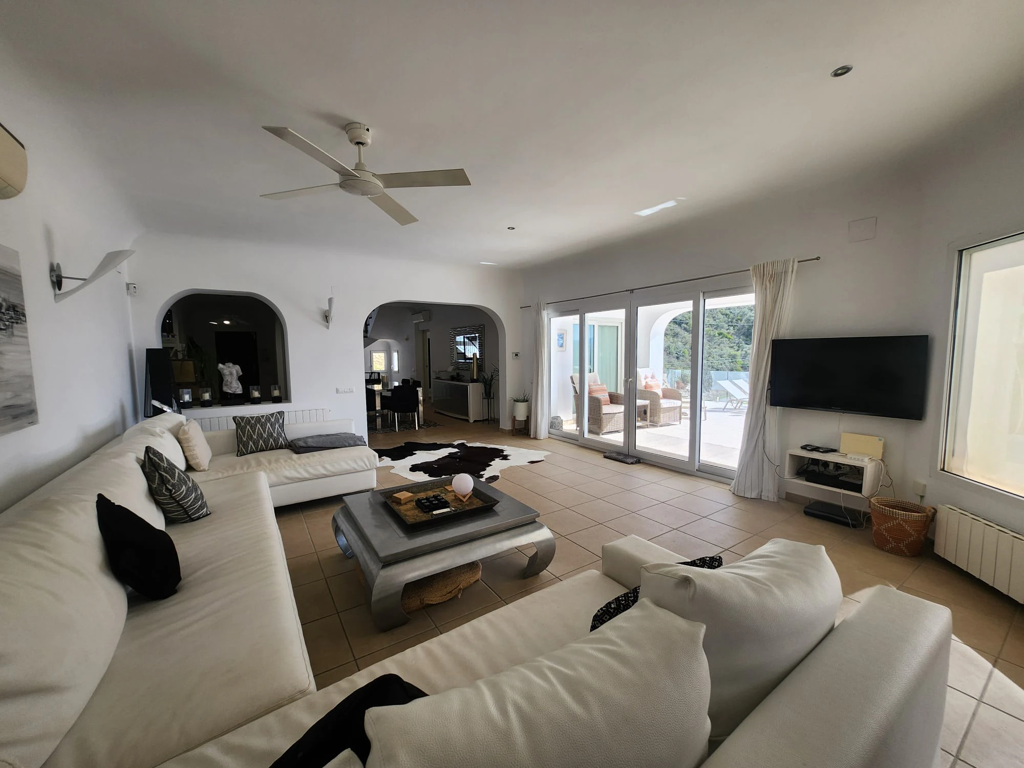 Villa Ibicenca con vistas al mar en Moraira El Portet Costa Blanca