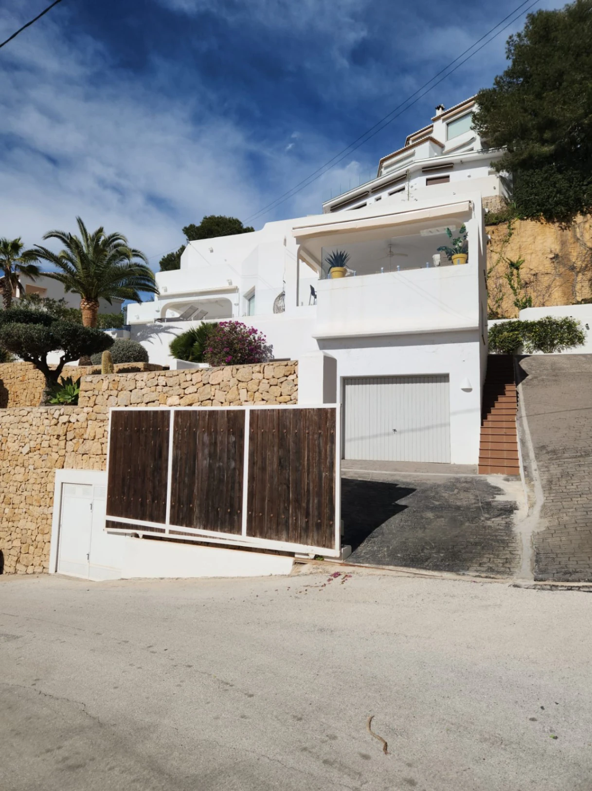 Villa Ibicenca con vistas al mar en Moraira El Portet Costa Blanca
