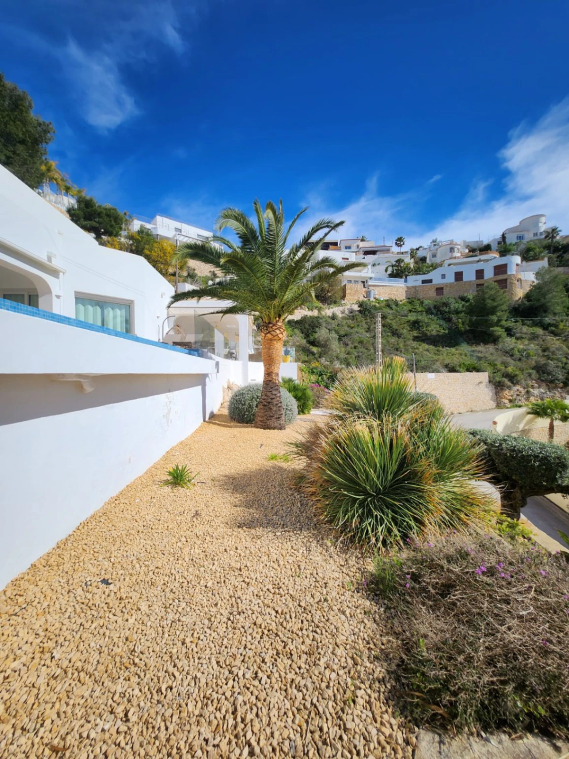 Villa Ibicenca con vistas al mar en Moraira El Portet Costa Blanca