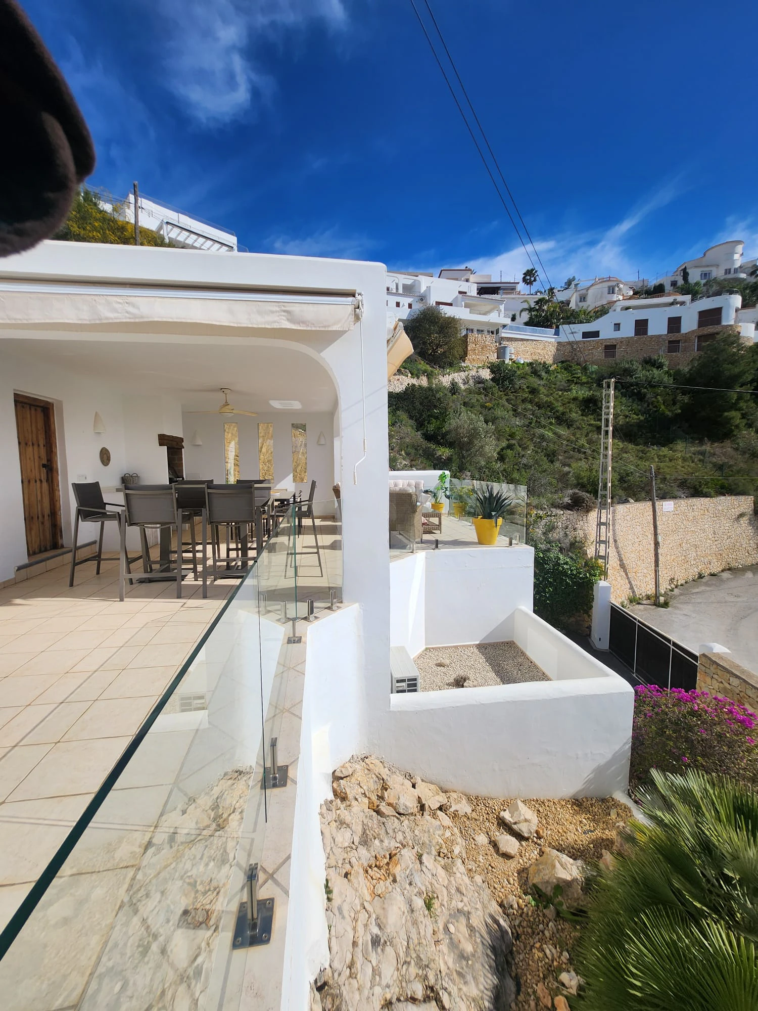 Villa Ibicenca con vistas al mar en Moraira El Portet Costa Blanca
