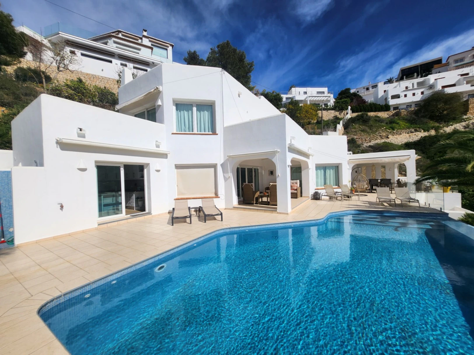 Villa Ibicenca con vistas al mar en Moraira El Portet Costa Blanca
