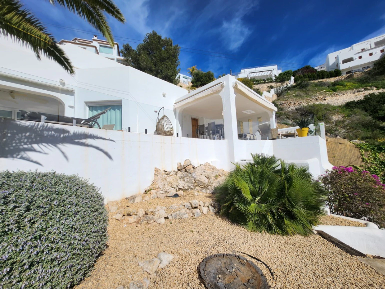 Villa Ibicenca con vistas al mar en Moraira El Portet Costa Blanca