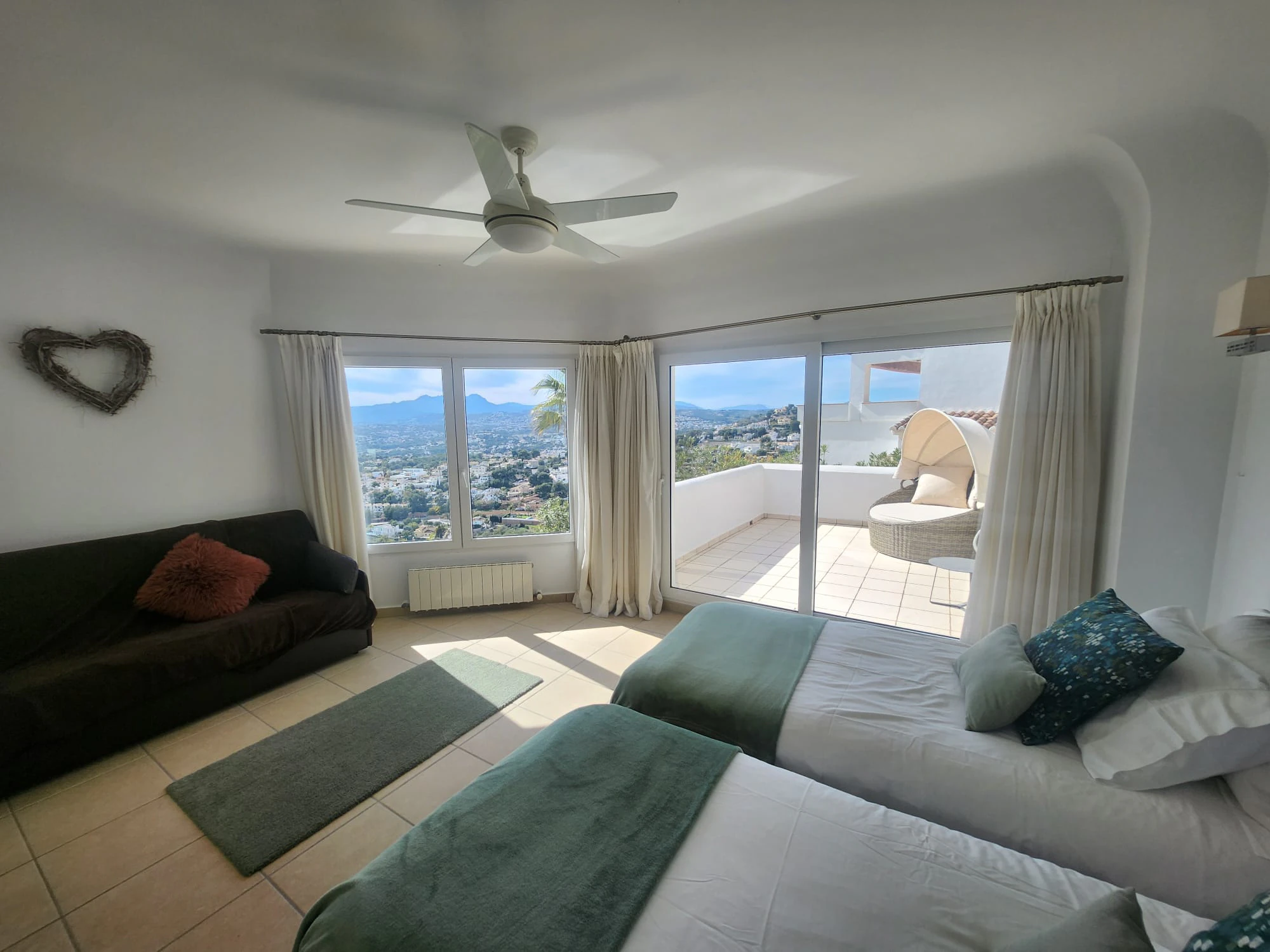 Villa Ibicenca con vistas al mar en Moraira El Portet Costa Blanca