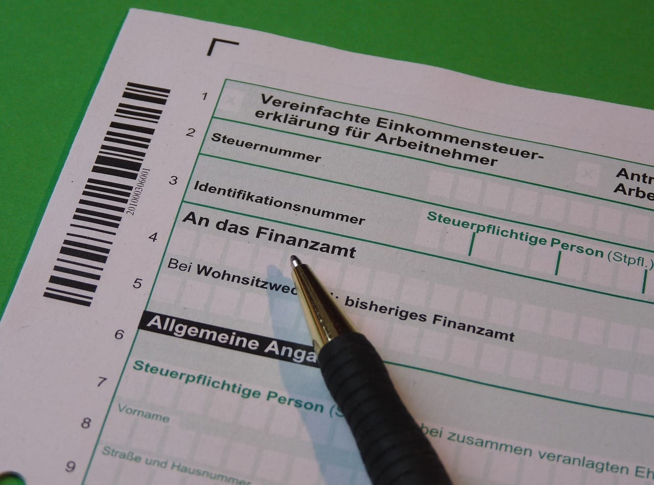 Taxes for non-residents in Spain: Everything you need to know about Form 210 and Form 211