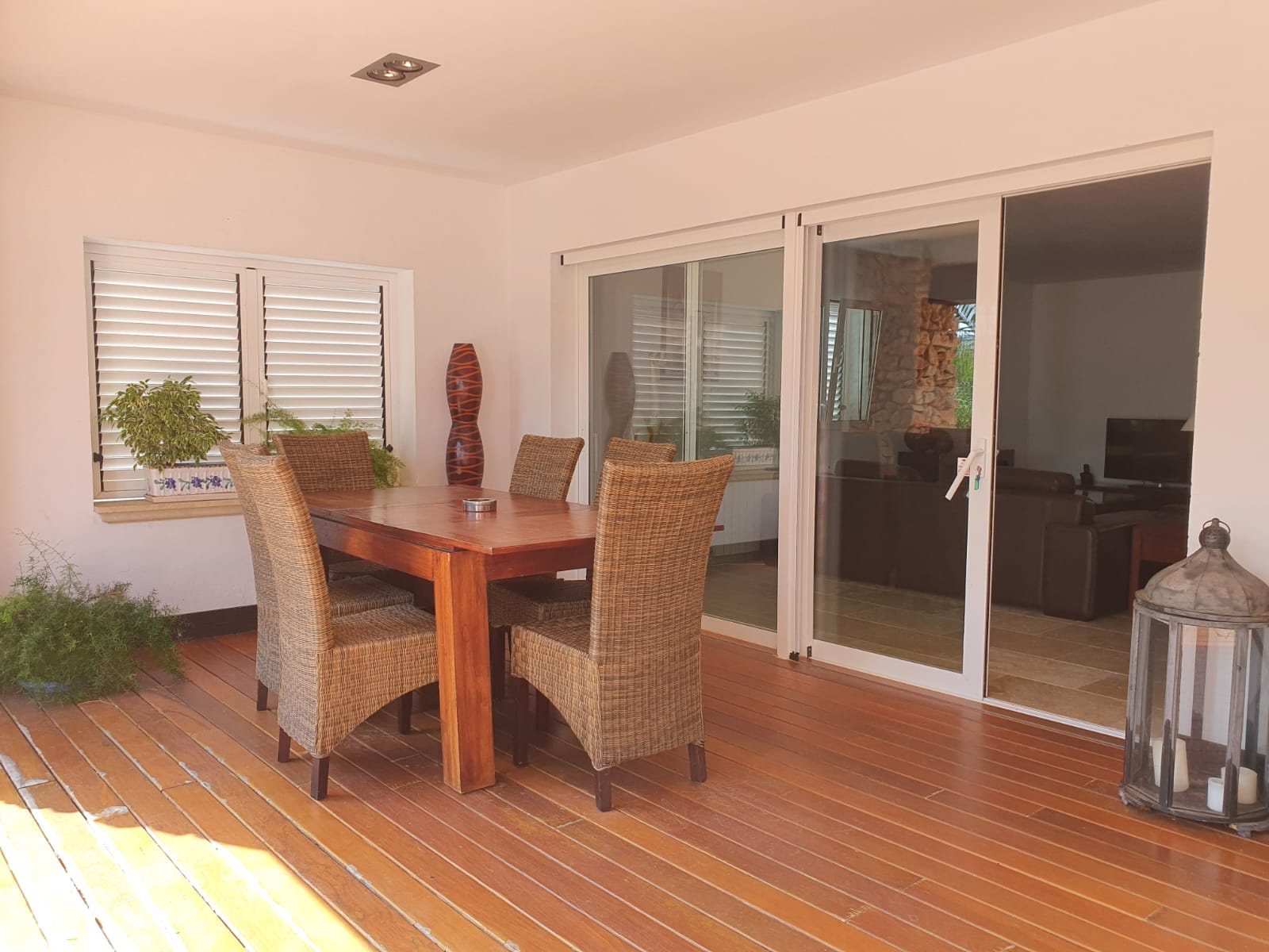 Bonita villa en venta con amplia parcela en Teulada