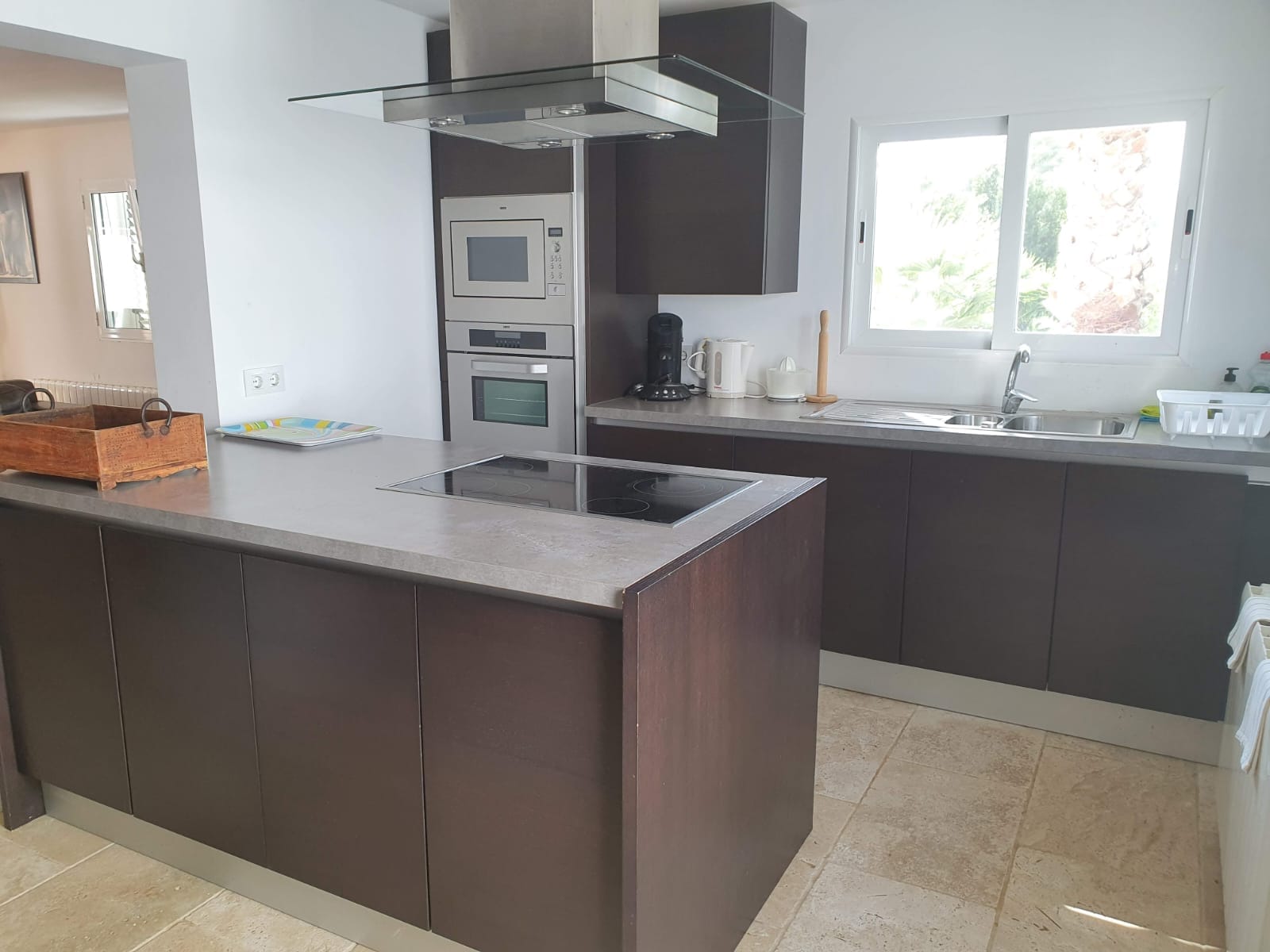 Bonita villa en venta con amplia parcela en Teulada