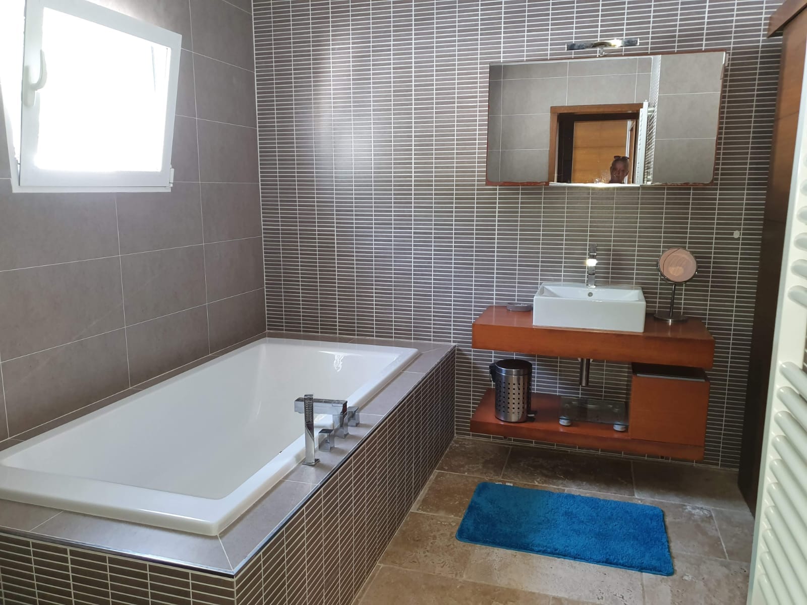 Bonita villa en venta con amplia parcela en Teulada