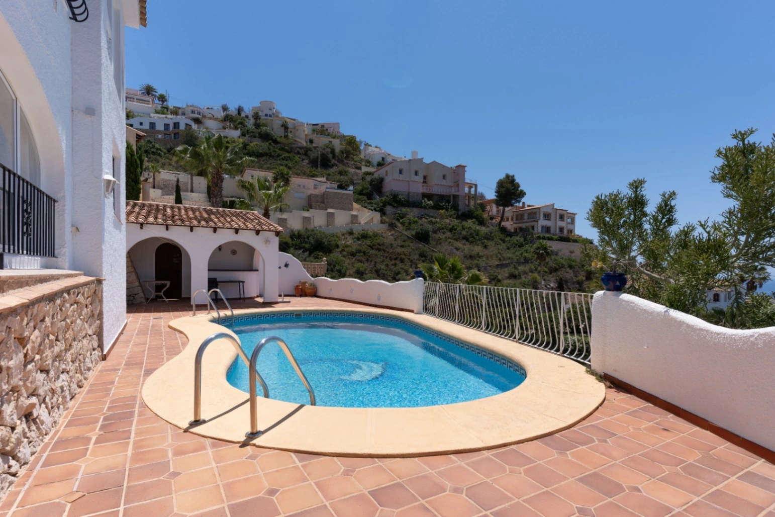 Villa a la  venta con espectaculares vistas al mar