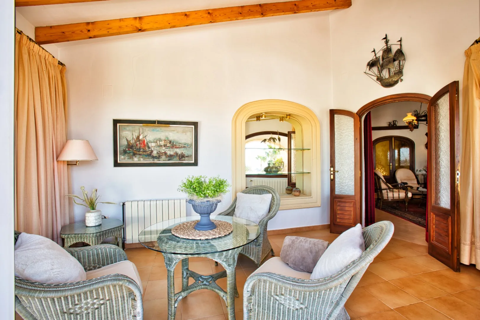 Villa tradicional con vistas al mar en venta en Benissa