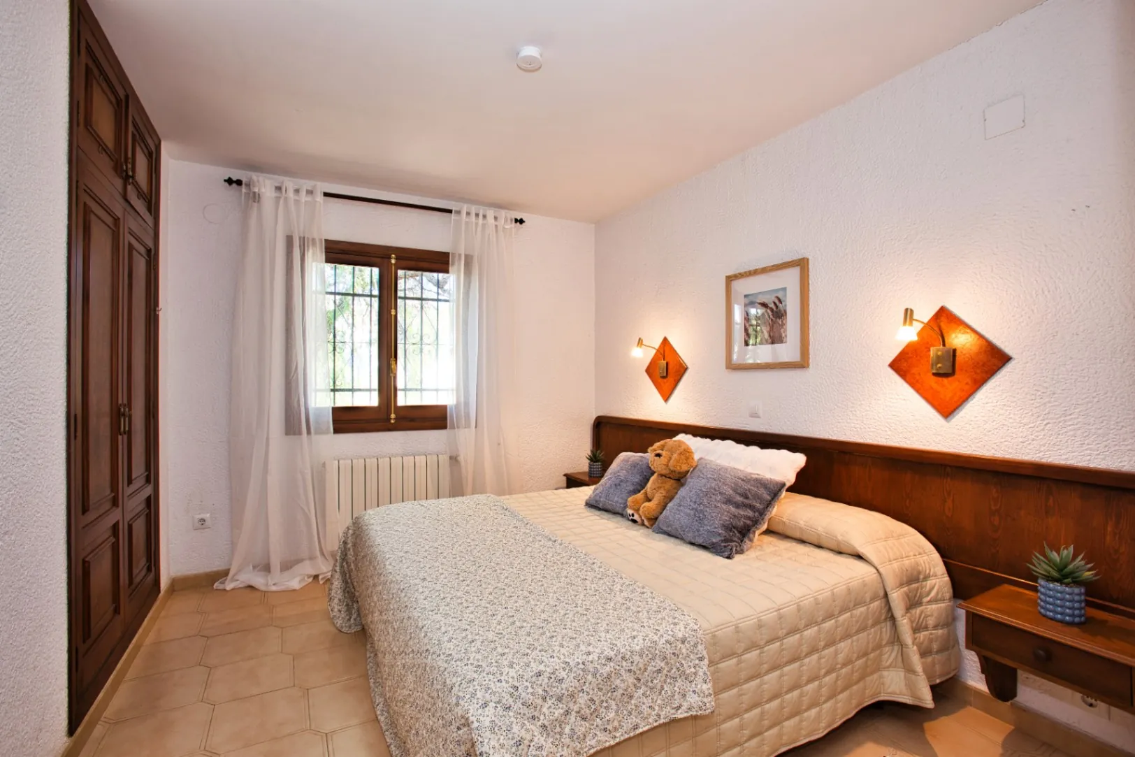 Villa tradicional con vistas al mar en venta en Benissa