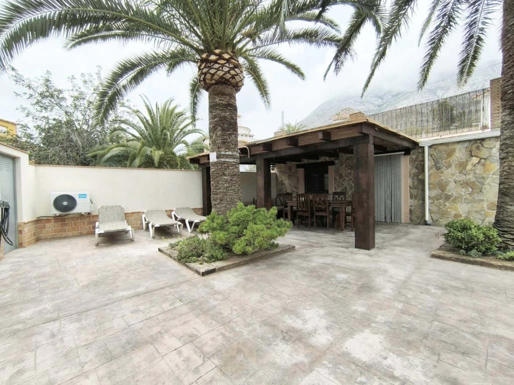 Chalet/Villa en venta en Denia