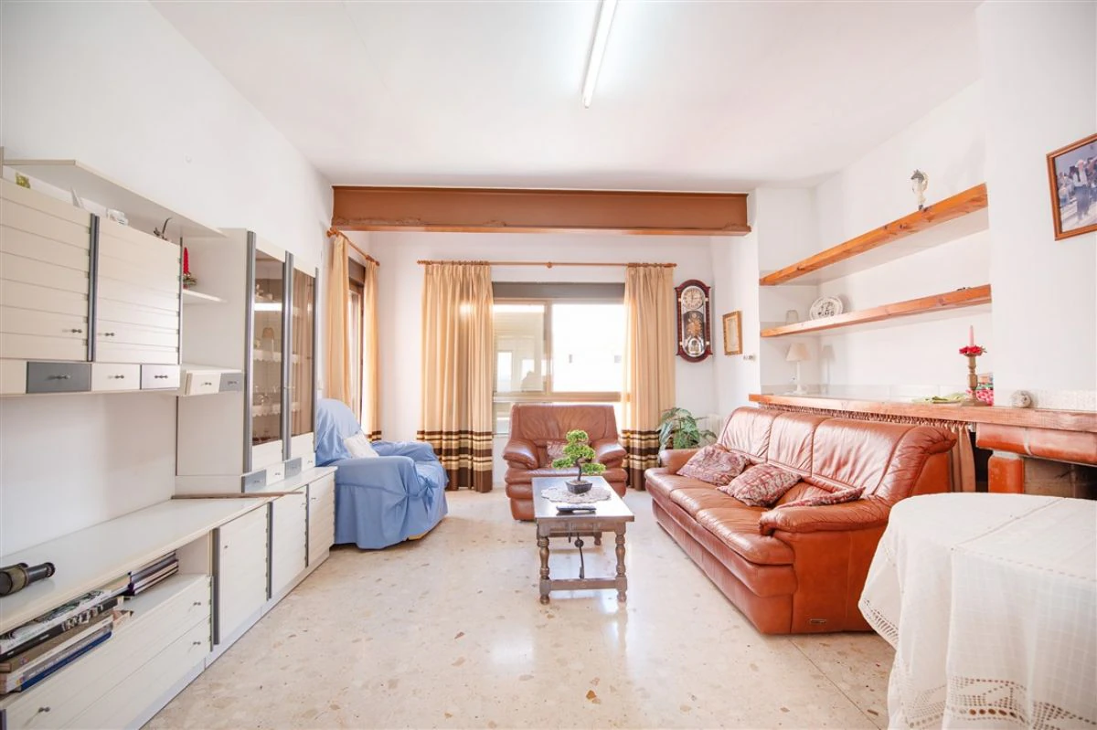 Venta. Casa de pueblo en Teulada