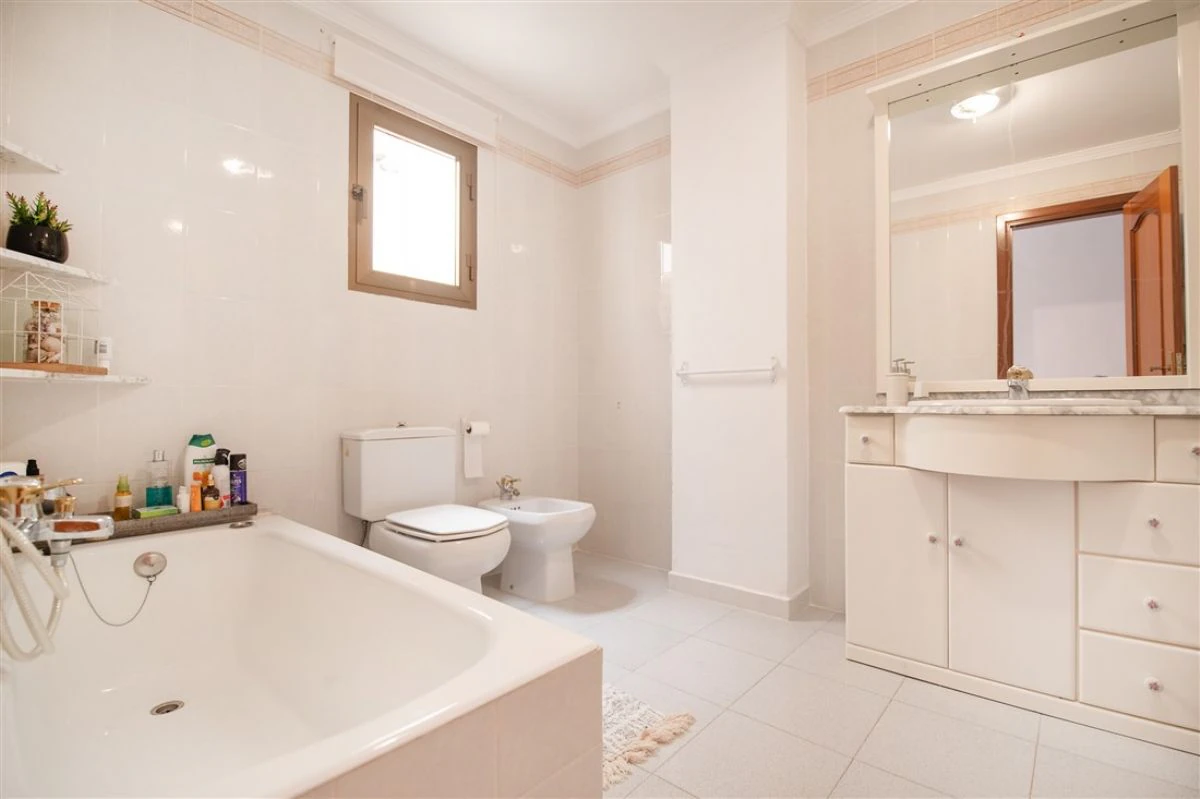 Venta. Casa de pueblo en Teulada