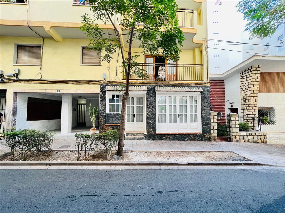 Venta. Local comercial en Calpe