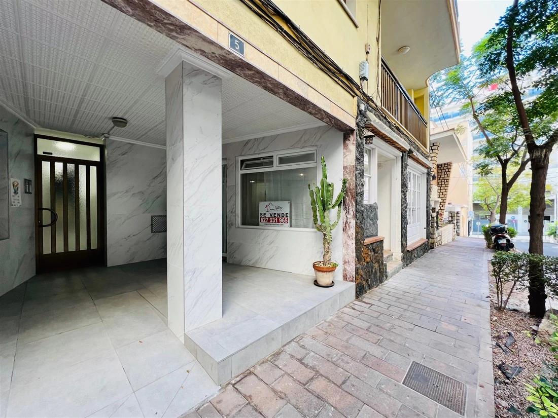 Venta. Local comercial en Calpe