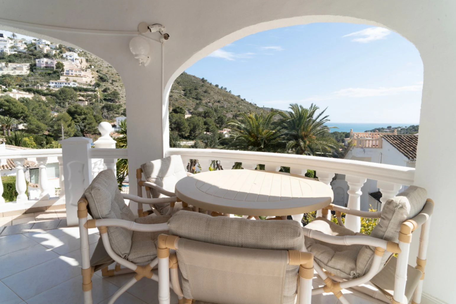 Villa mediterránea en venta en el Portet con vistas al mar