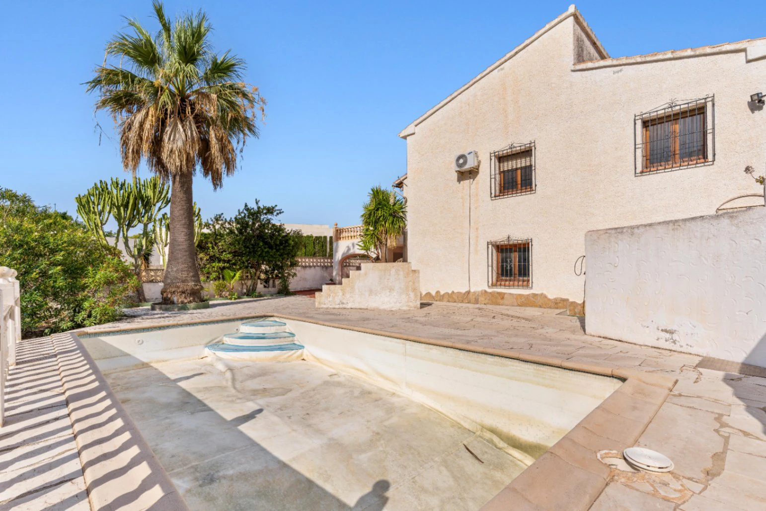 Chalet para reformar en venta en Moraira