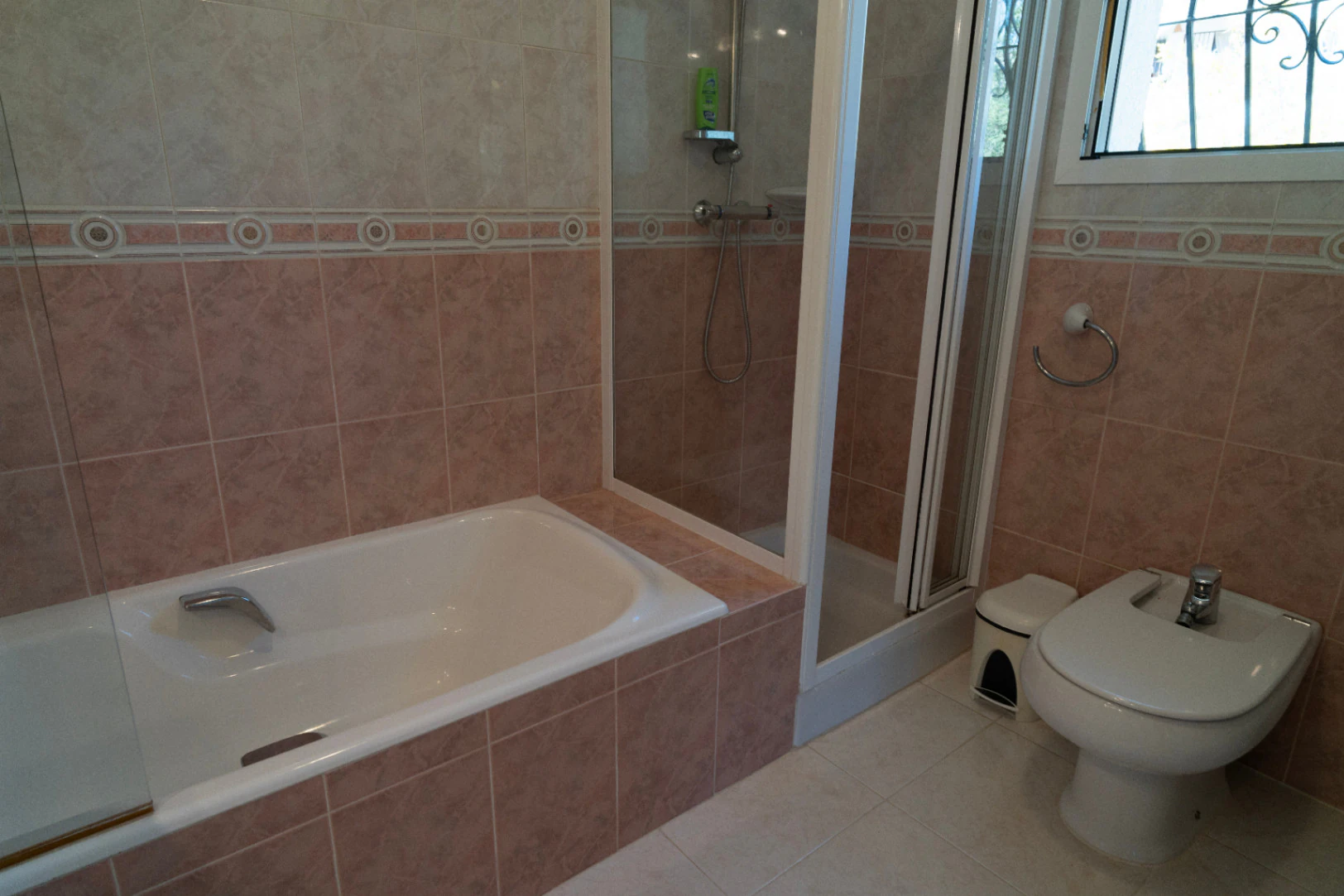 Villa mediterránea en venta en el Portet con vistas al mar