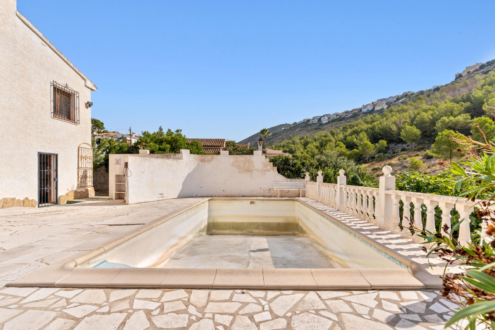 Chalet para reformar en venta en Moraira