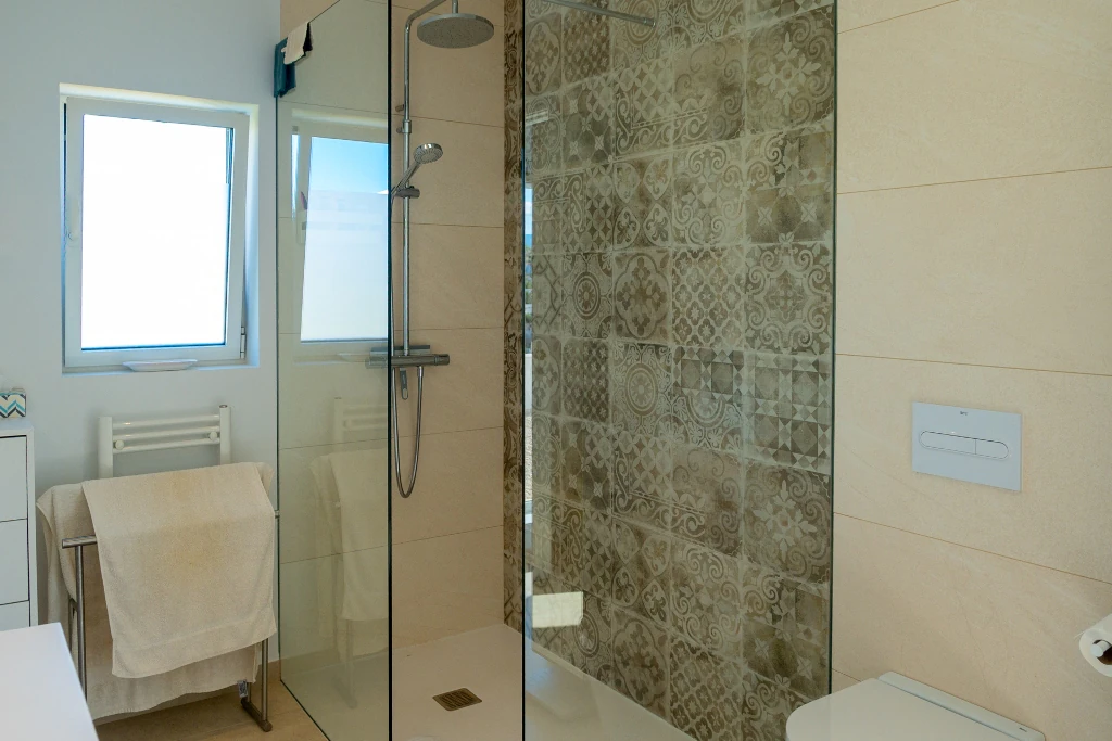 Villa en venta de estilo moderno con vistas al mar en Calpe