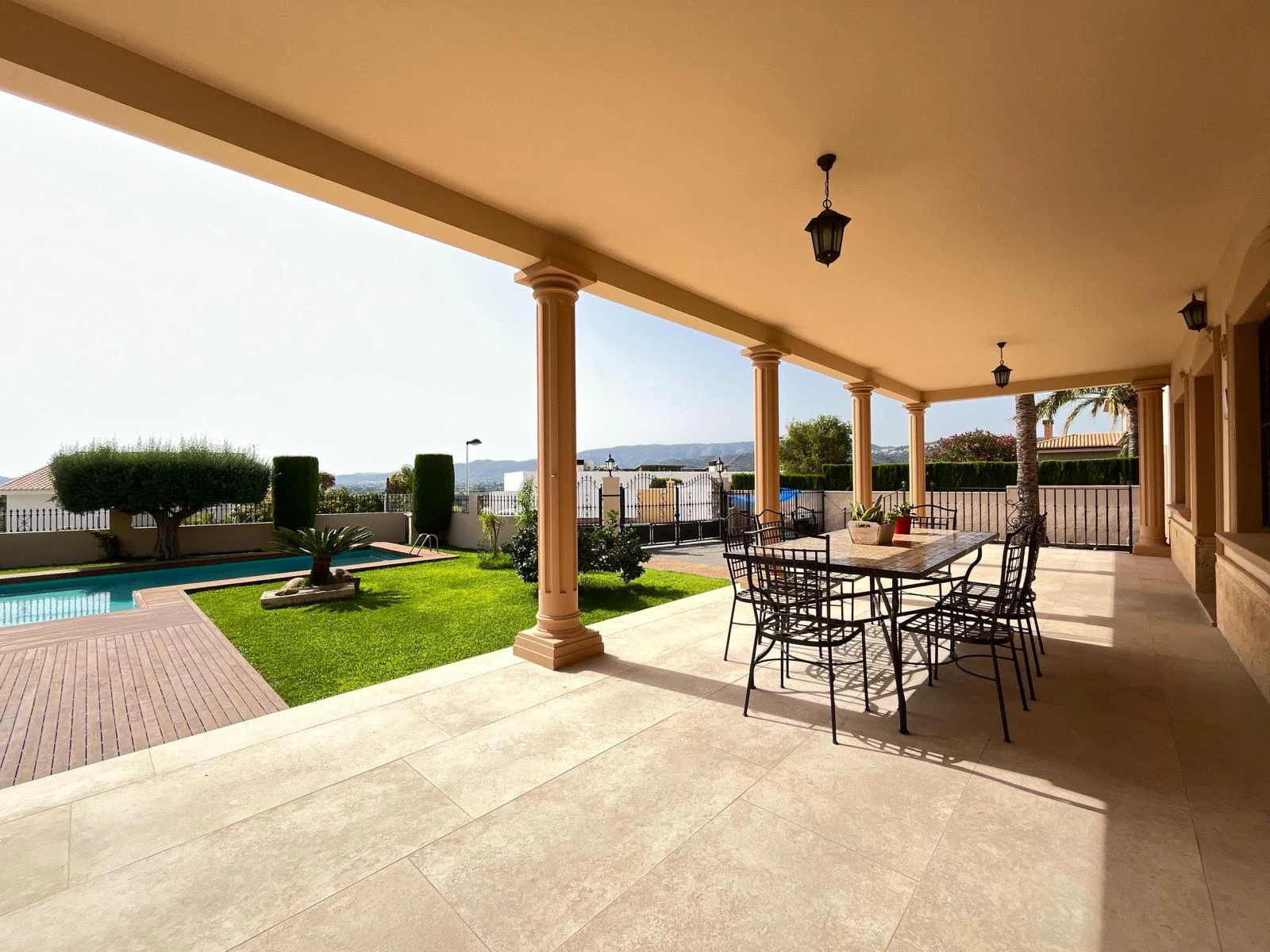 Exclusiva Villa Mediterránea con Jardín Privado y Piscina en Beniarbeig, Costa Blanca