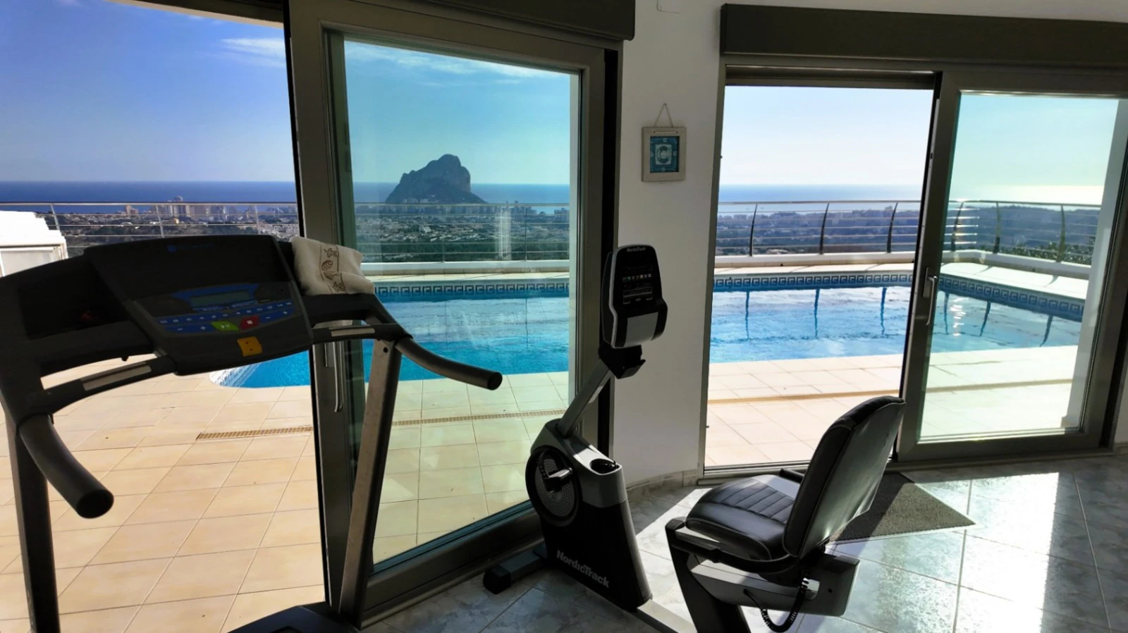 Villa de lujo a la venta en Calpe con vistas impresionantes al Peñón de Ifach