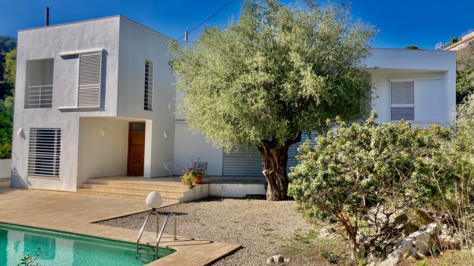 Prachtige moderne villa te koop in El Portet, Moraira
