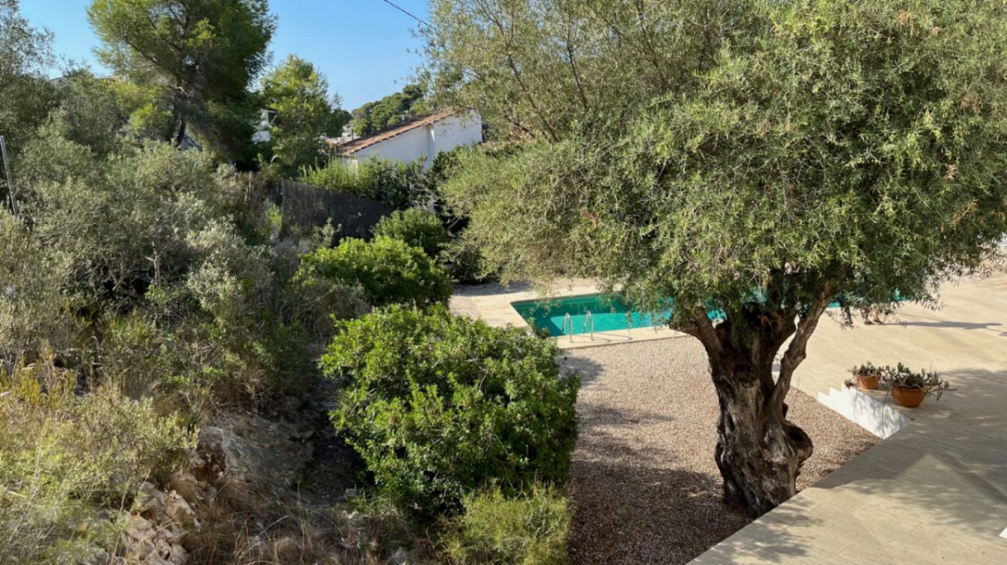 Prachtige moderne villa te koop in El Portet, Moraira