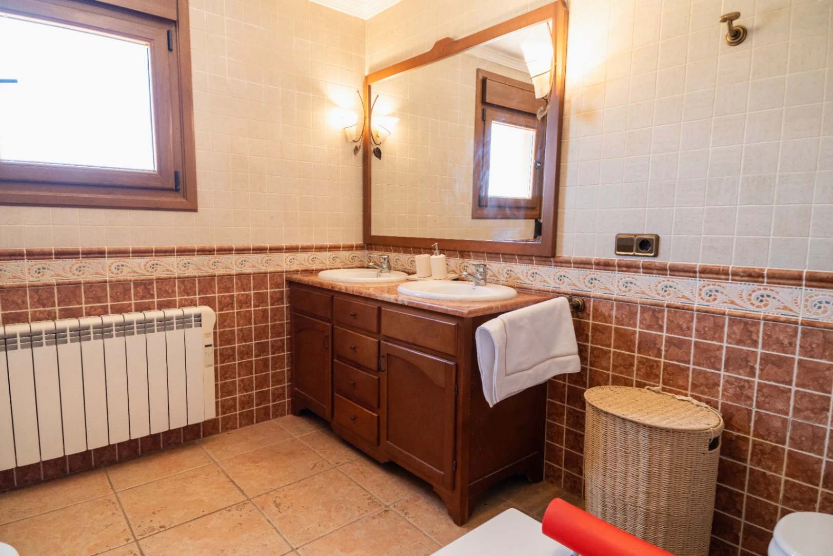 Fantastic estate for sale with sea views in Benissa.