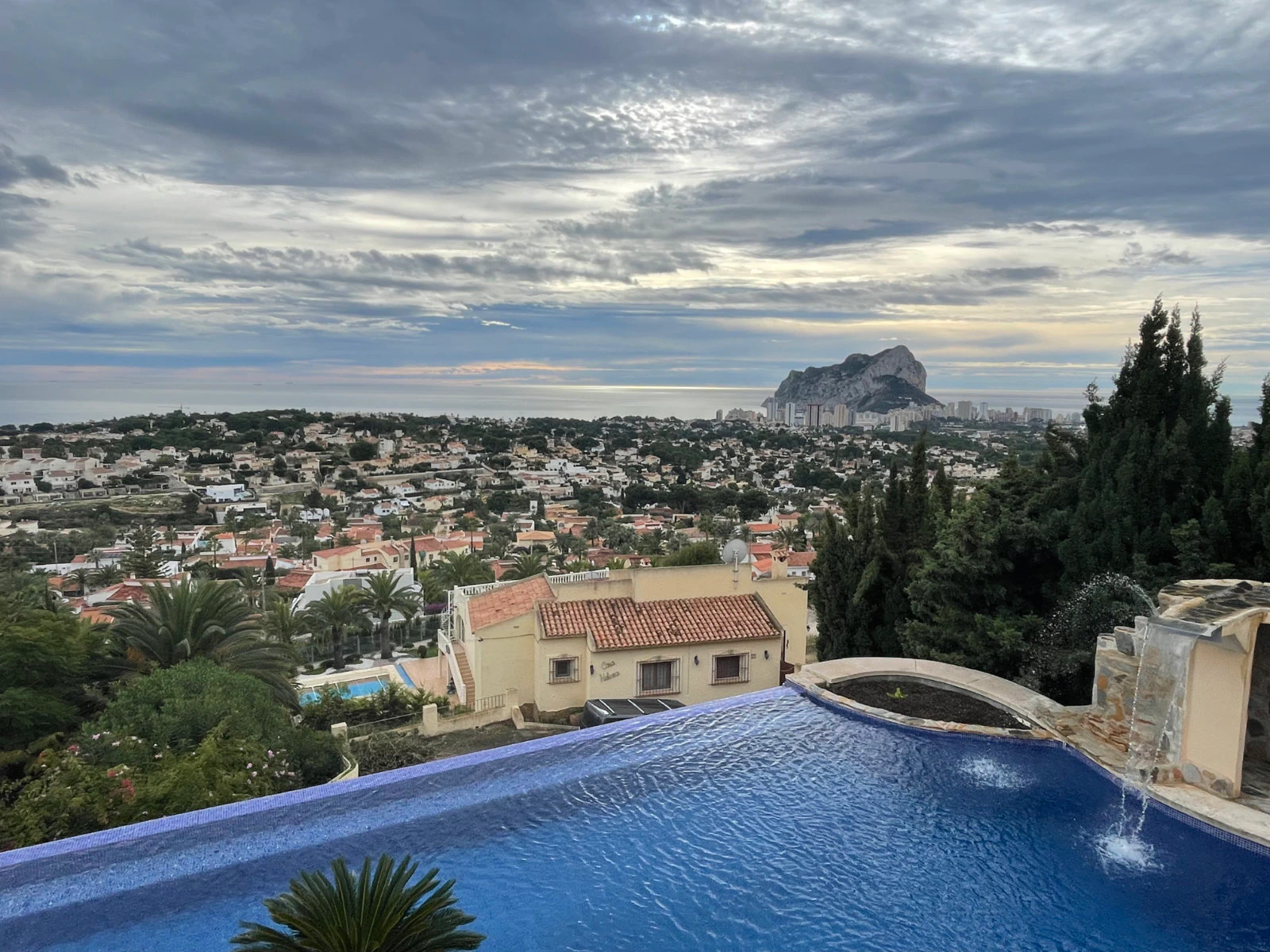 Villa de lujo con vista al mar en venta en Calpe