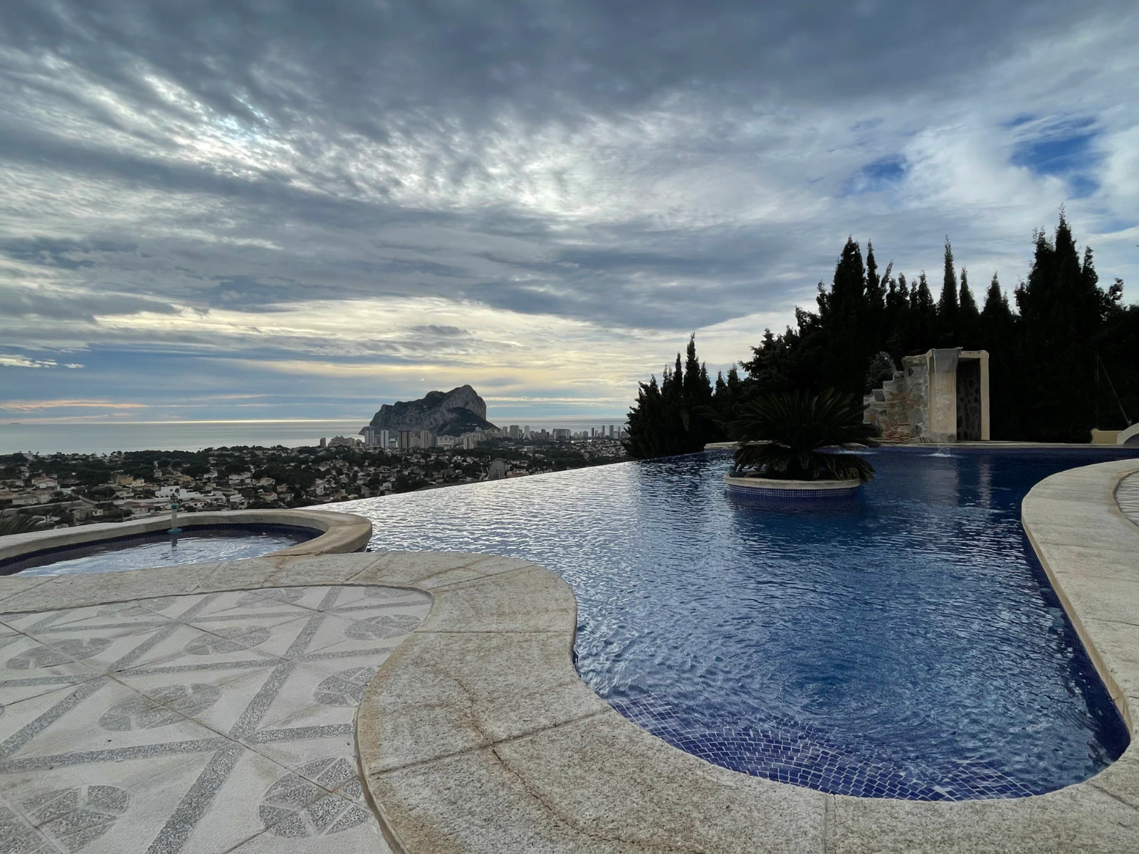 Villa de lujo con vista al mar en venta en Calpe