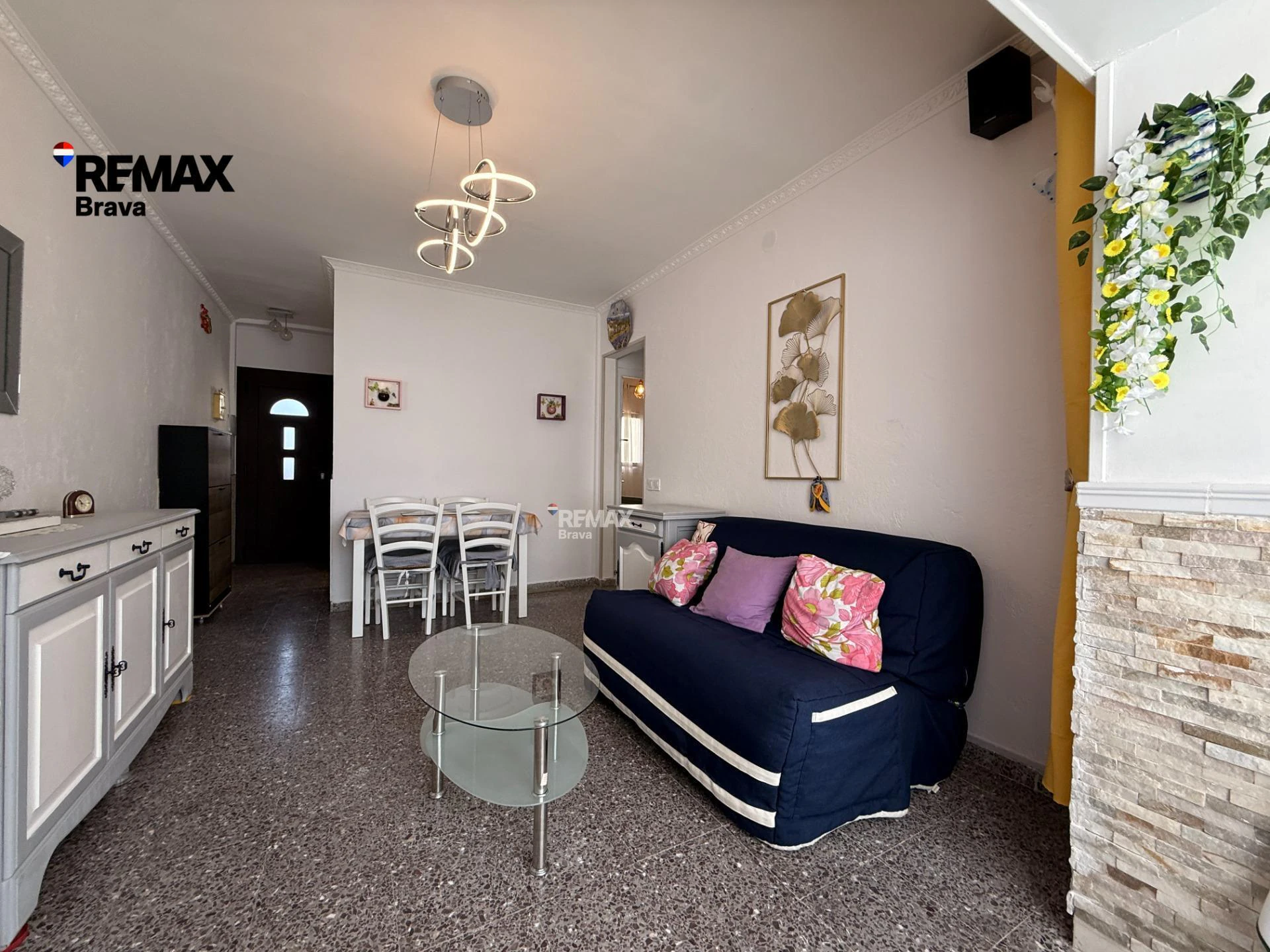 Apartamento a 100 metros de la playa en Santa Margarita Roses.