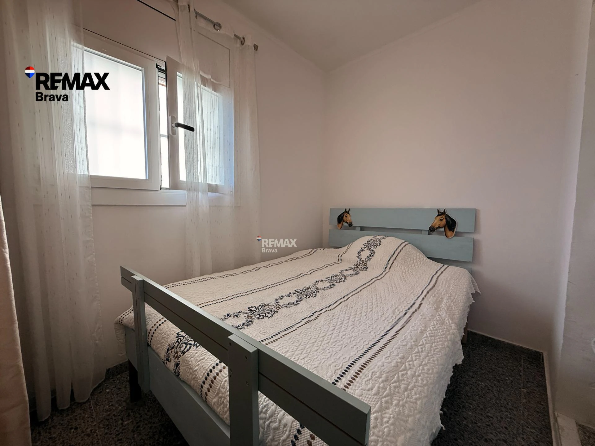 Apartamento a 100 metros de la playa en Santa Margarita Roses.