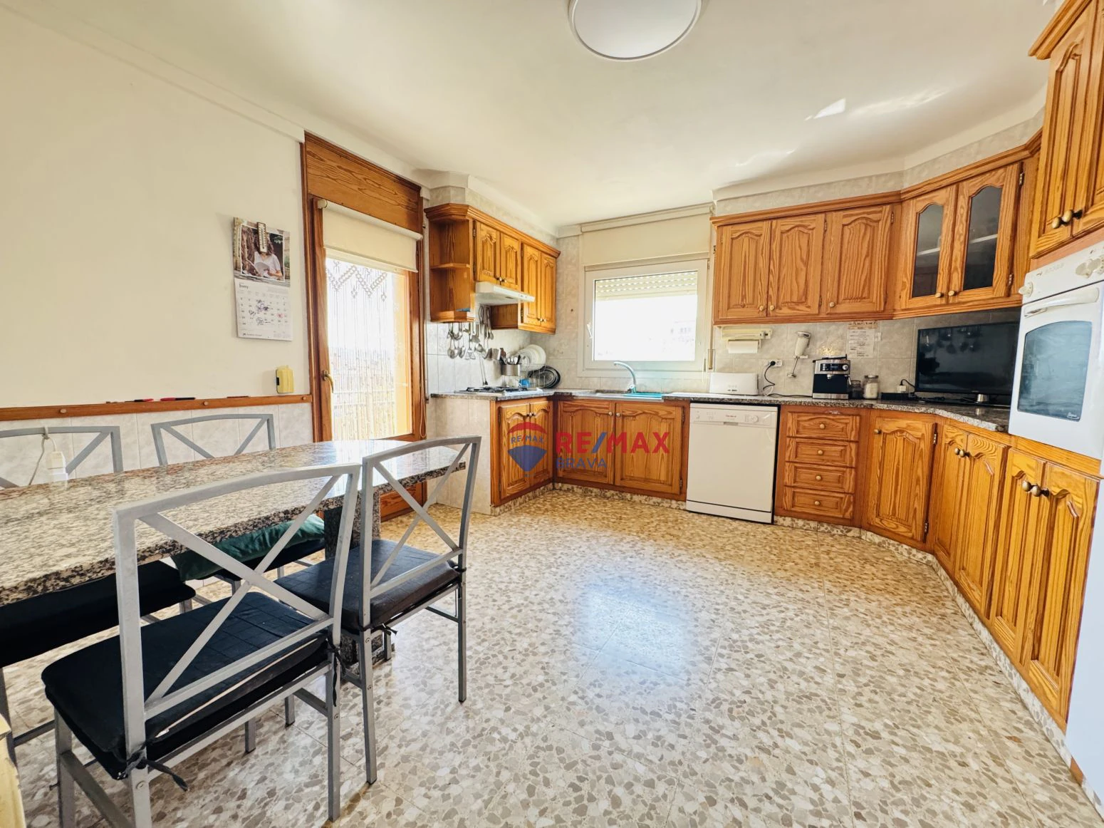 Casa pareada en venta en Amer ( Girona) ? Amplia, con jardí