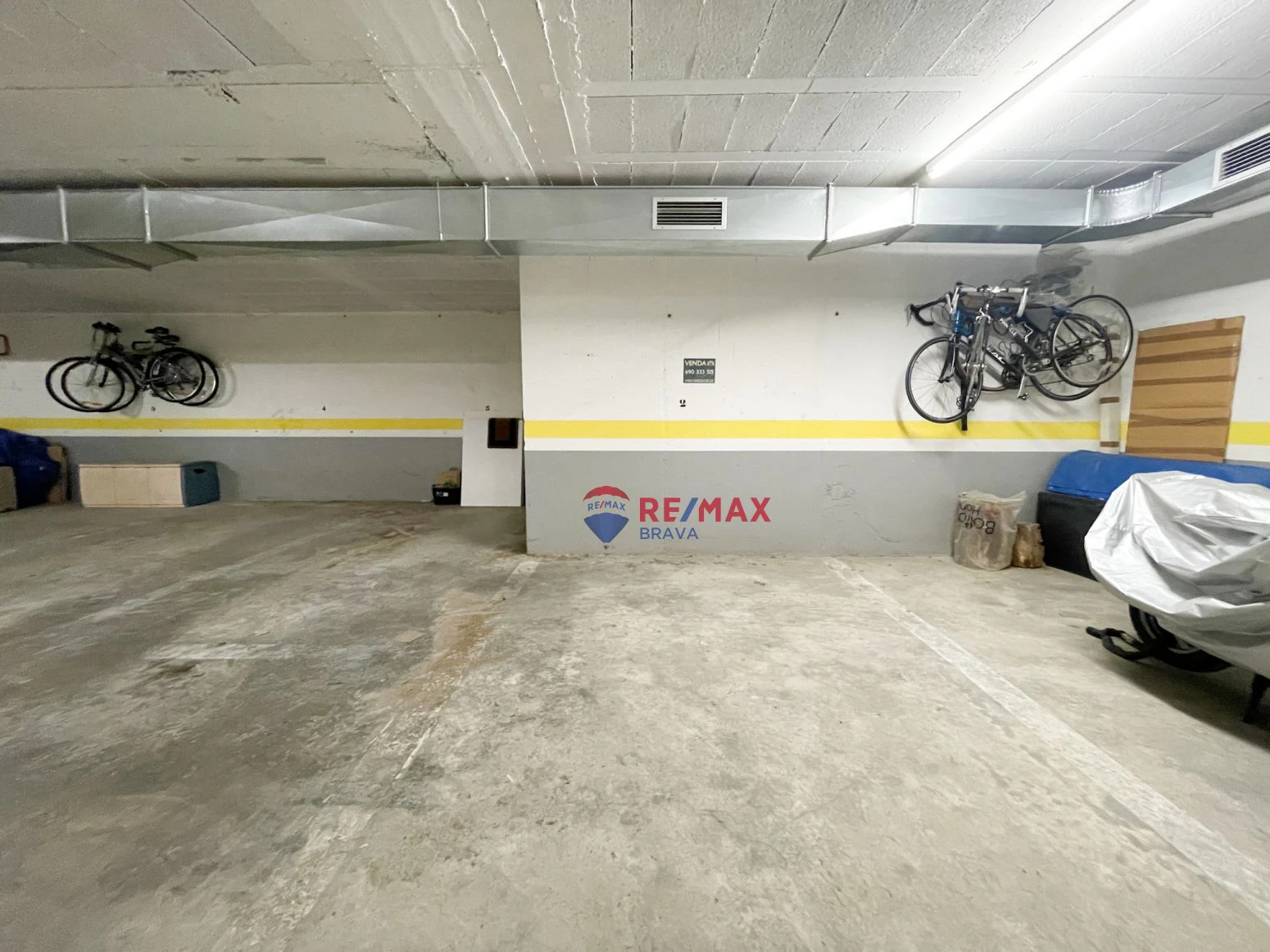 Palau Saverdera, centro: Parking a la venta