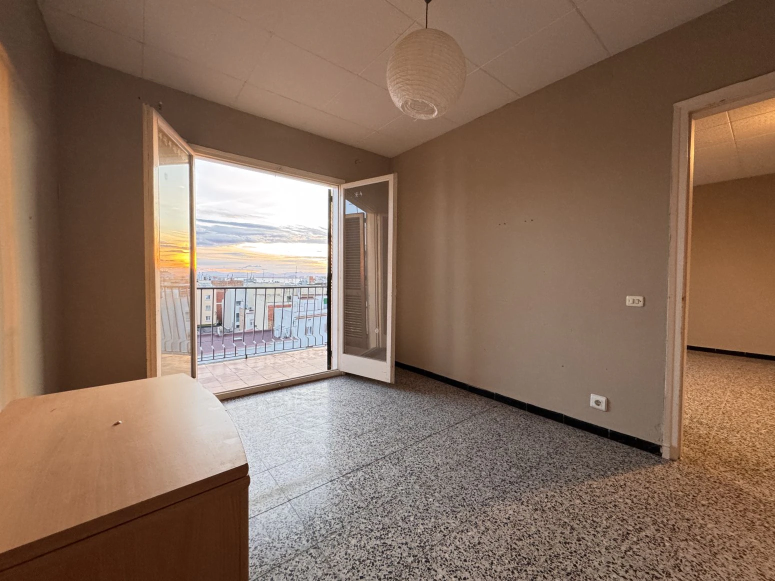Apartamento con vistas a solo 200 metros de la playa, en el