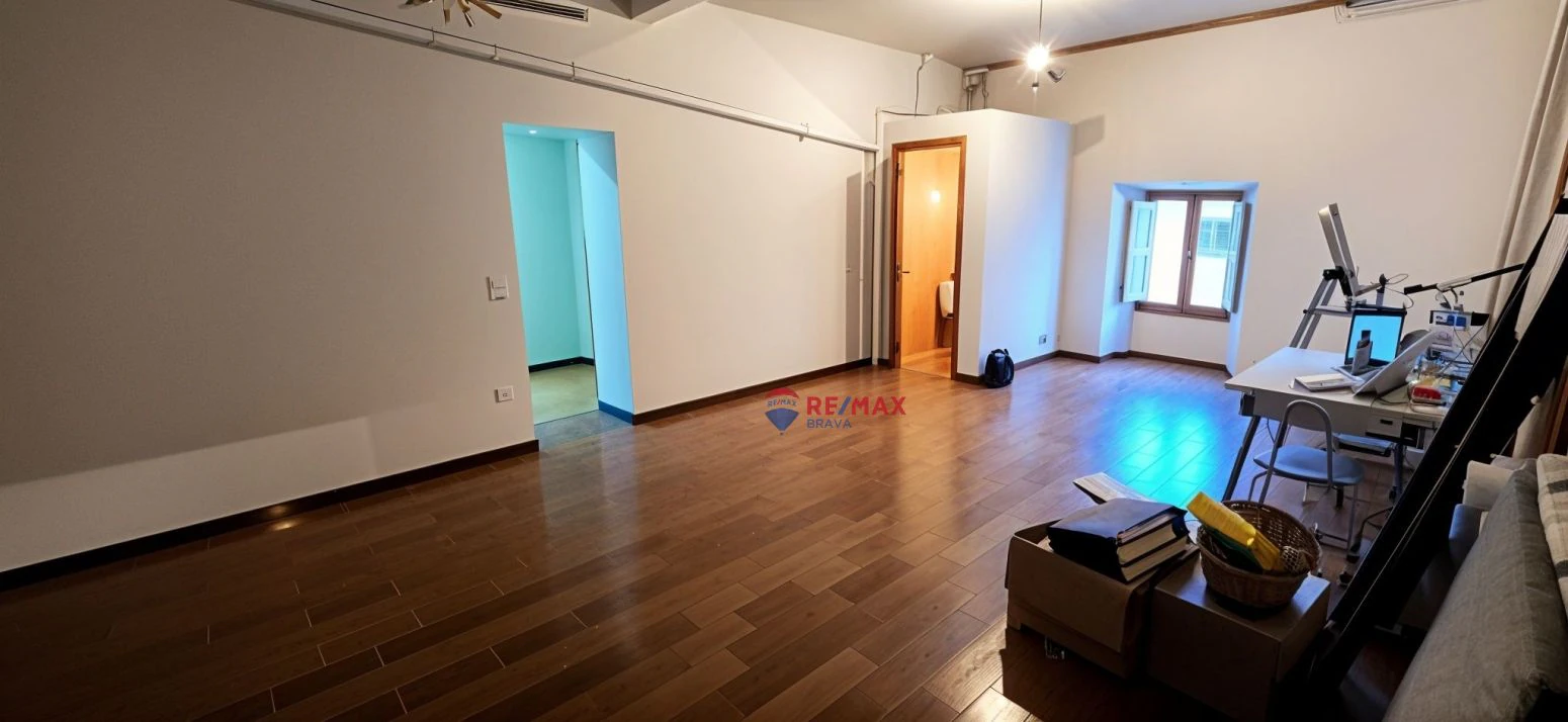 Una casa, mil posibilidades: espacio, luz y versatilidad a 1
