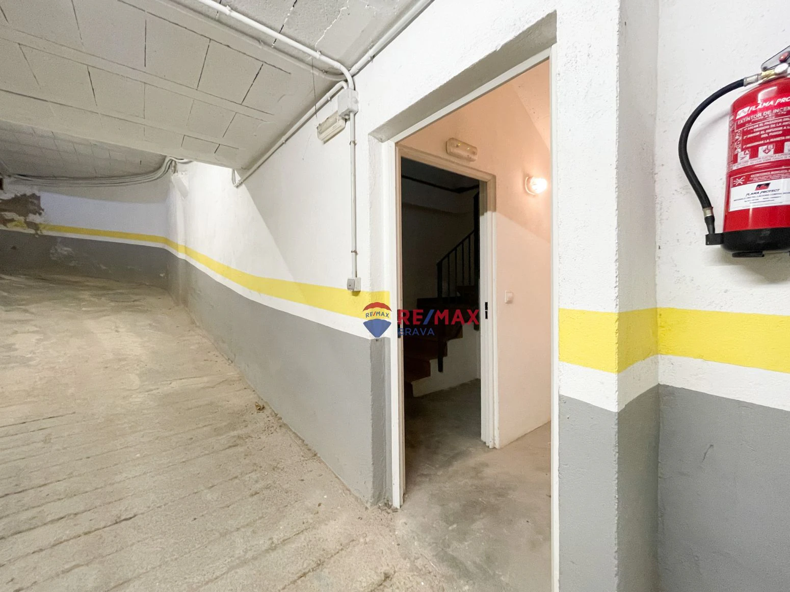 Palau Saverdera, centro: Parking a la venta