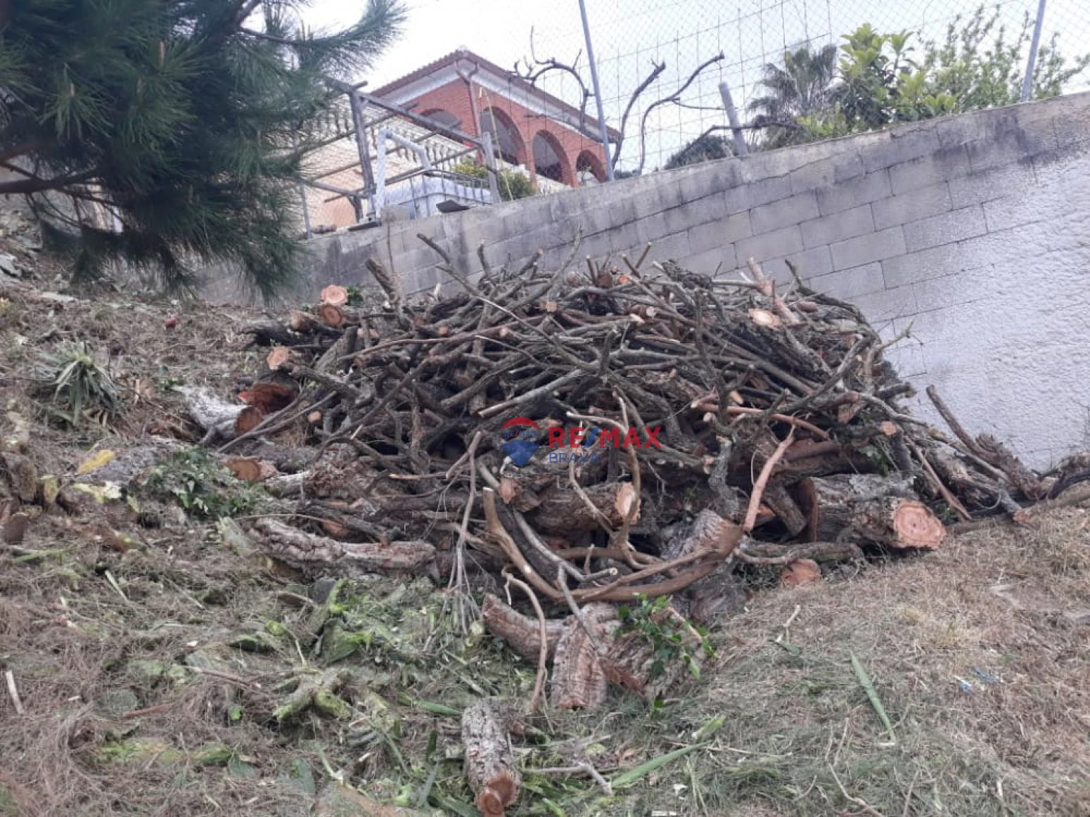 Fantástico terreno en venta a Lloret de mar de 640 m2 con v