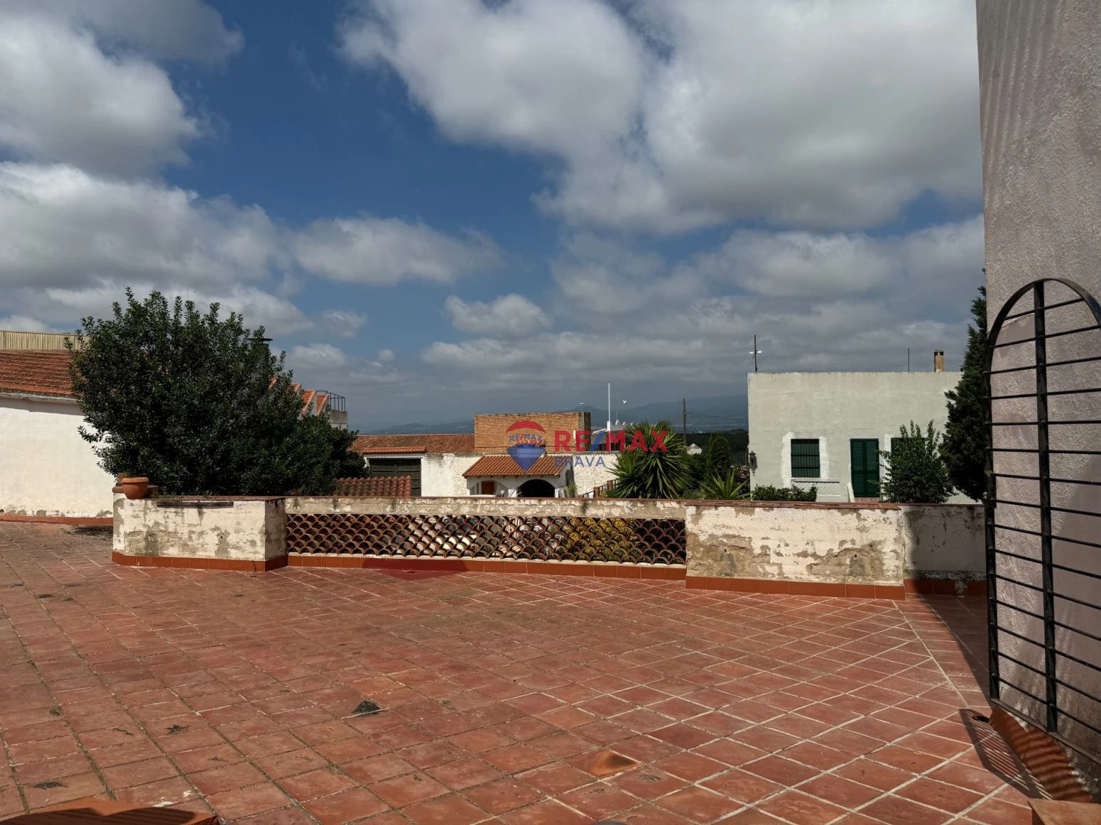 Inversionistas, Tarragona. Restaurant, vivienda, Bodega de