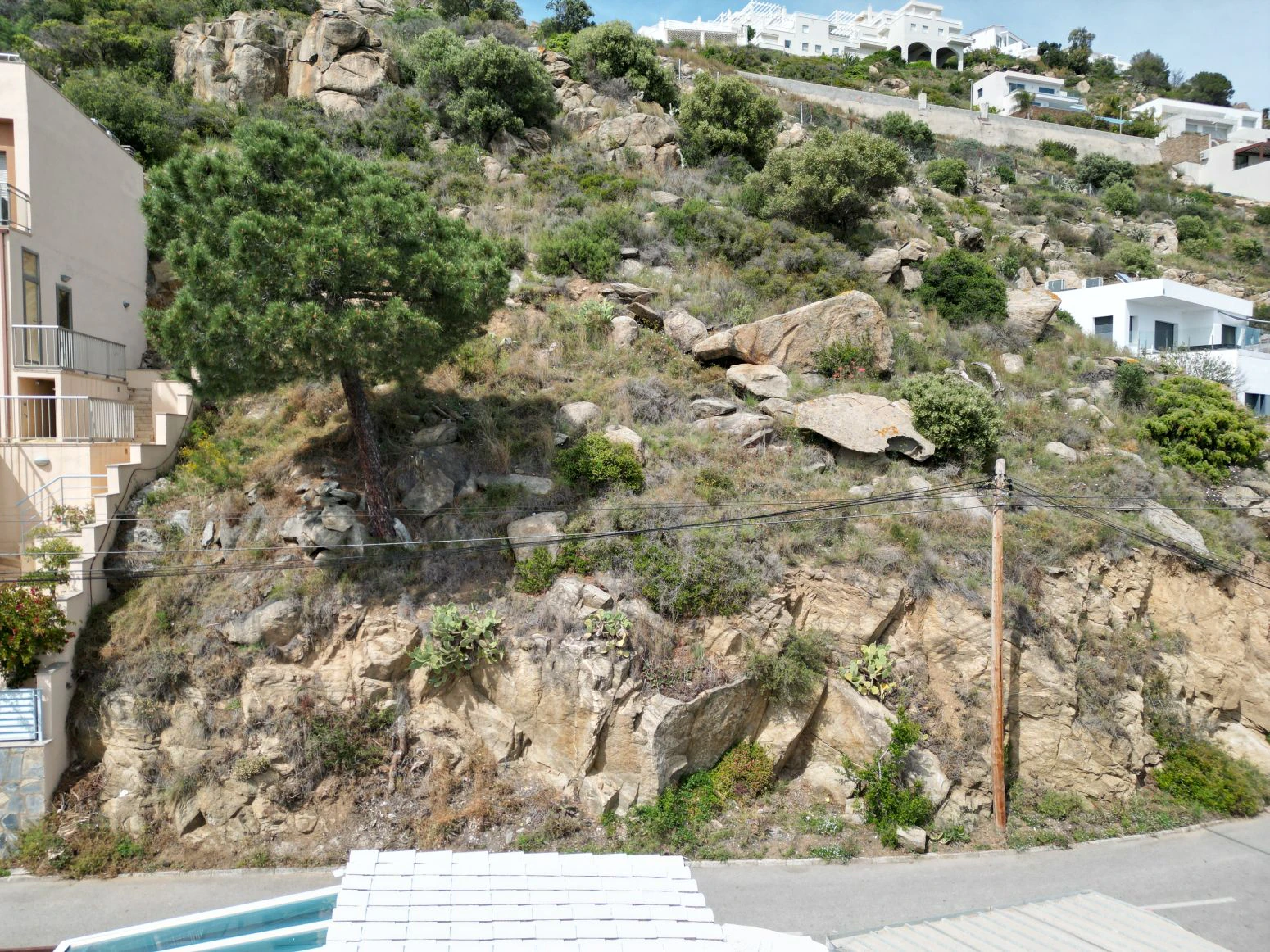 Terreno de 660m2 con vistas a la bahía de Roses