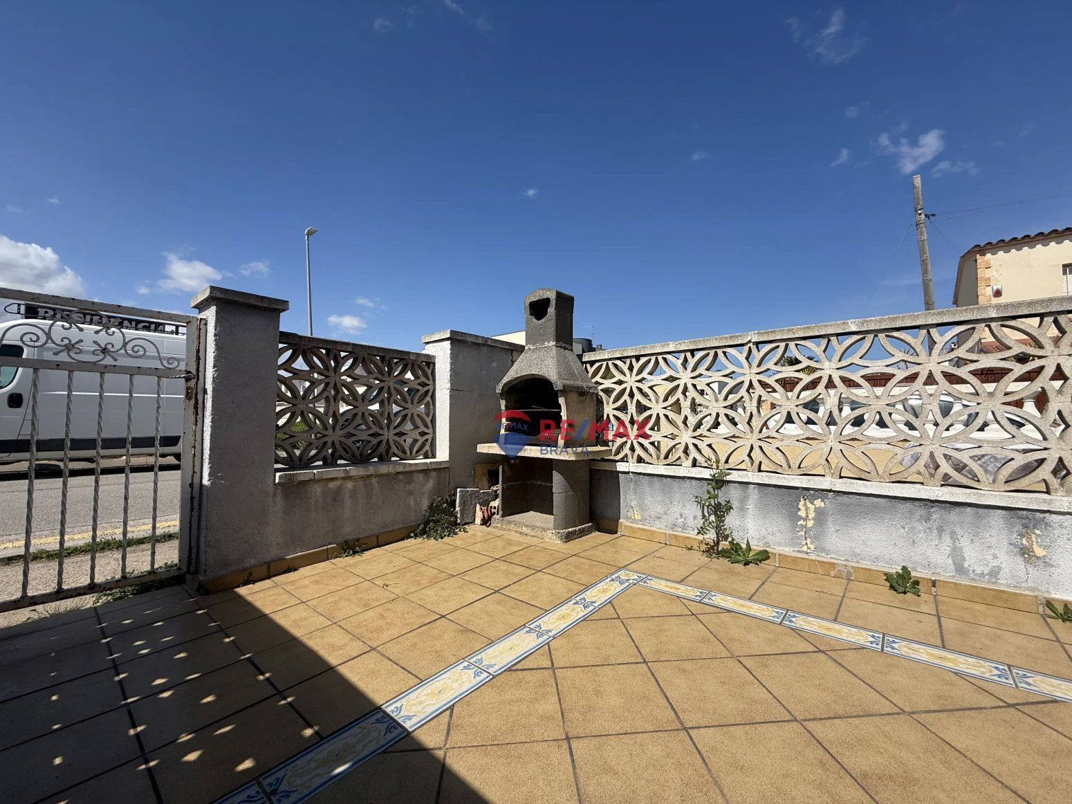 Casa adosada de 2 plantas en Empuriabrava, para reformar