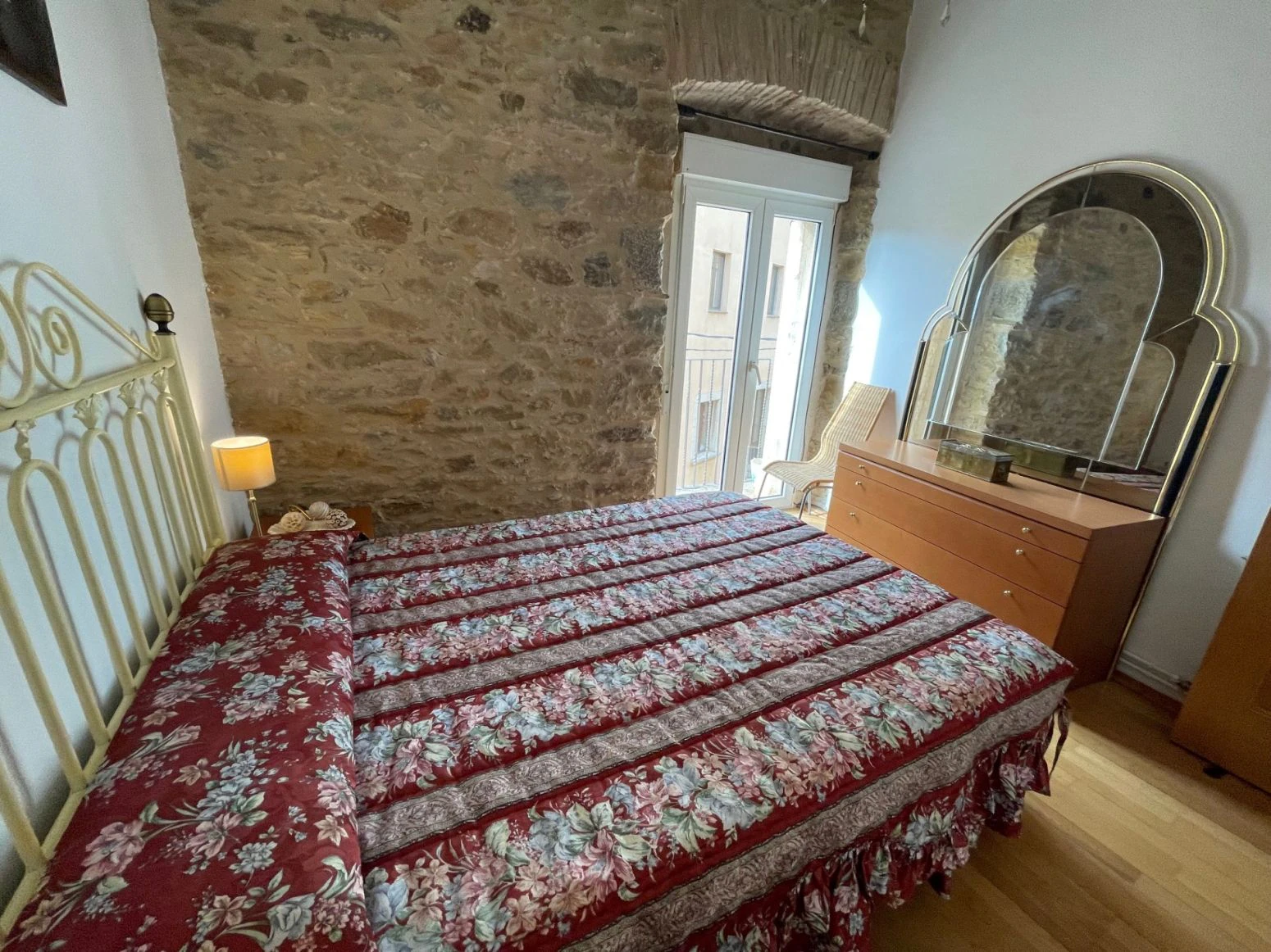 Apartamento reformado, único y con carácter, en la Bisbal