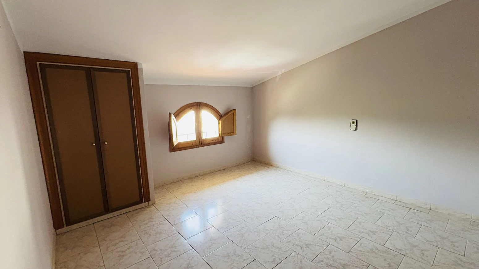 Casa pareada en venta en Amer ( Girona) ? Amplia, con jardí