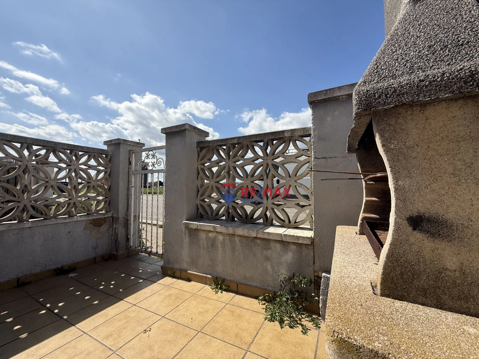 Casa adosada de 2 plantas en Empuriabrava, para reformar